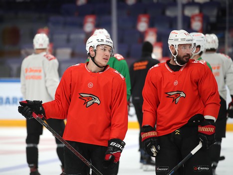 Тренировка «Авангарда» перед пятым матчем серии с «Ак Барсом»