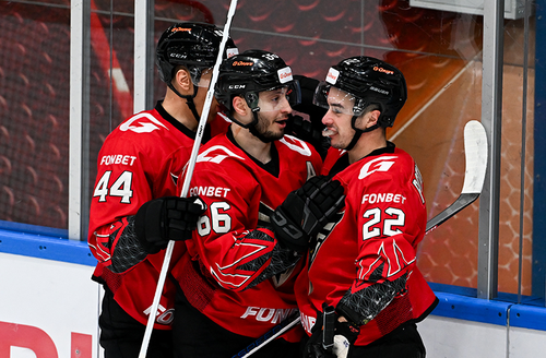 На мажорной ноте. «Авангард» побеждает в Петербурге