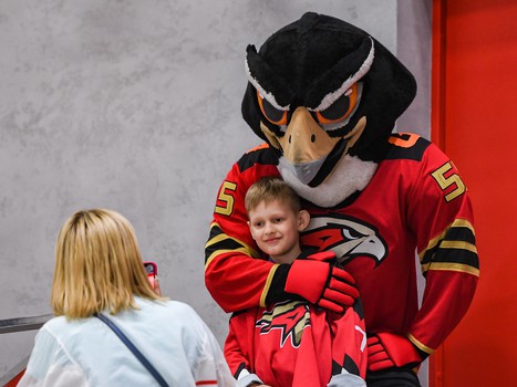 Четвёртый игровой день финала Первенства ЮХЛ в Омске