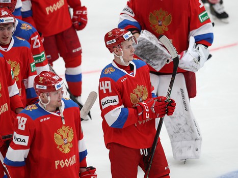 Семёнов и Войнов в матче сборной России против Швеции на Кубке 1 канала