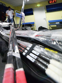 На сбор! Хоккеисты "Авангарда" перед отъездом в Фюссен