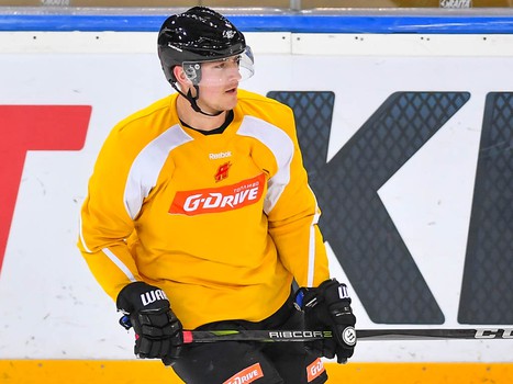 Тренировка "Авангарда" на льду "Арены Омск"