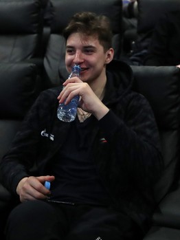 Игроки «Авангарда» посмотрели фильм «Лёд 2»