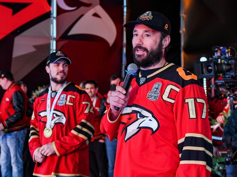 «Авангард» привёз Кубок Гагарина в Омск!