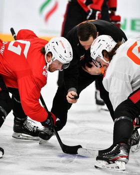 Раскатка «Авангарда» перед матчем в Казани