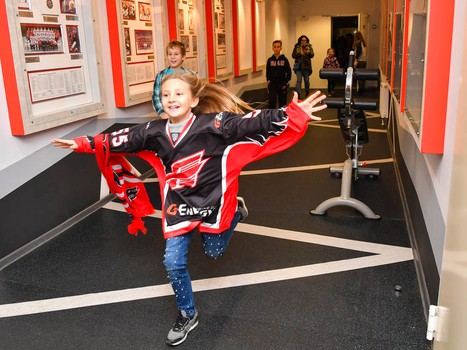 Клуб юного болельщика "Авангарда" на экскурсии в "Арене Омск"