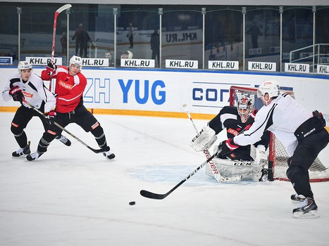 Раскатка "Авангарда" перед выездным матчем с "Нефтехимиком"