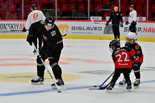 Тренировка воспитанников Хоккейной Академии «Авангард» 2019 года рождения на G-Drive Арене