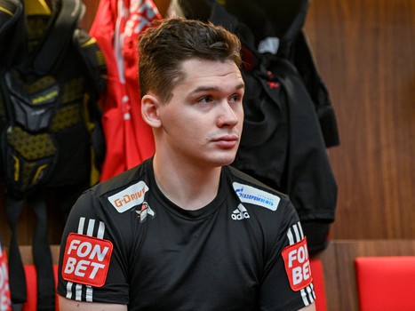 Первая ледовая тренировка «Авангарда»