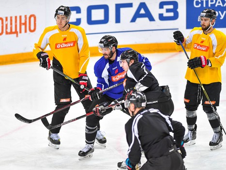 Раскатка "Авангарда" перед матчем с "Металлургом"