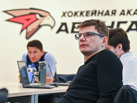 Андрей Аршавин побывал в Академии «Авангарда»