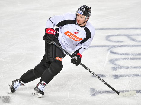 Открытая тренировка "Авангарда" для СМИ перед стартом второго раунда плей-офф