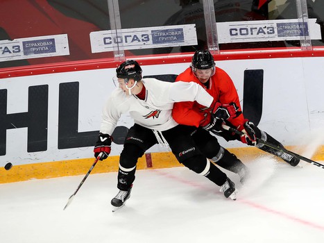 «Белые» vs «красные»: тренировочный матч