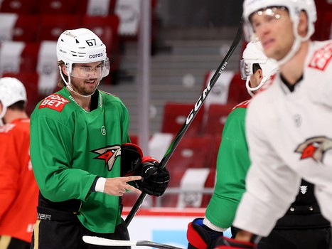 Раскатка «Авангарда» перед матчем в Челябинске