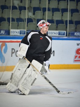 "Авангард" готовится к матчам в Хабаровске