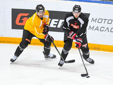 Раскатка "Авангарда" перед матчем с "Нефтехимиком"