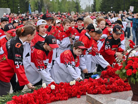 Возложение цветов в Парке Победы