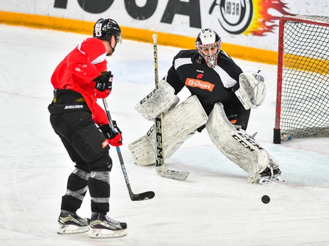 Открытая тренировка "Авангарда" для СМИ