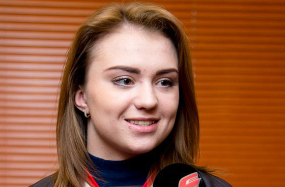 Ксения Дудкина: "Обожаю хоккей, атмосфера на "Арене Омск" - на высшем уровне!"