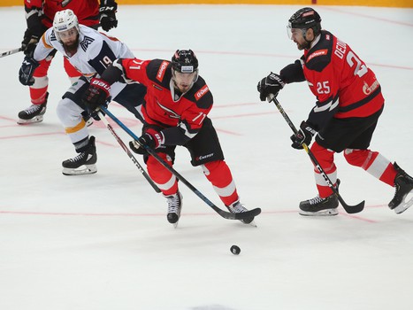 Новички «Авангарда». Игорь Макаров