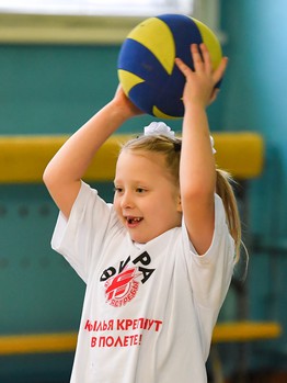 "Физ-ра с Омскими Ястребами" у первоклашек