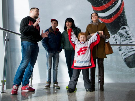 Болельщики из ОДКБ в гостях у "Авангарда"