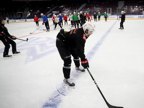 Тренировка «Авангарда» перед четвёртым матчем серии с «Металлургом»