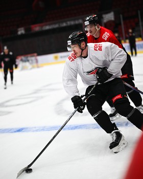 Тренировка «Авангарда» перед первым матчем серии с ЦСКА