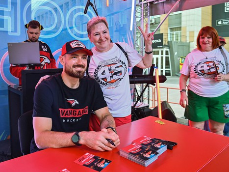 Артём Блажиевский на вечеринке Буэнос Летос