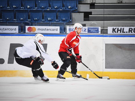 Раскатка "Авангарда" перед выездным матчем против "Слована"