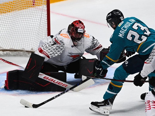 Андрей Мишуров вышел на седьмое место по количеству матчей среди вратарей «Авангарда» в КХЛ