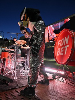 Фан-зона «Авангарда» в Городском саду