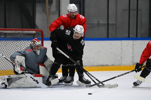 Тренировка «Авангарда» в Хоккейной Академии