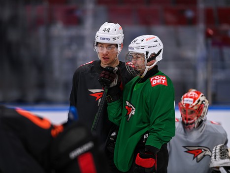 Раскатка «Авангарда» перед матчем в Сочи