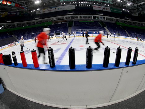 Тренировка «Авангарда» перед матчем в Уфе