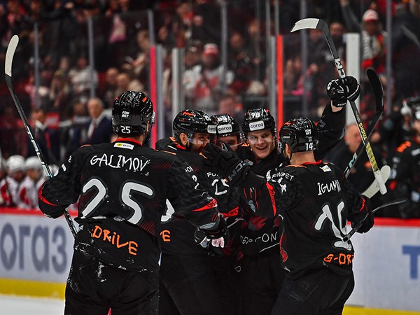 ДОБРО ВСЕГДА ПОБЕЖДАЕТ | Раздевалка «Авангарда» после матча с «Локомотивом» (ВИДЕО)