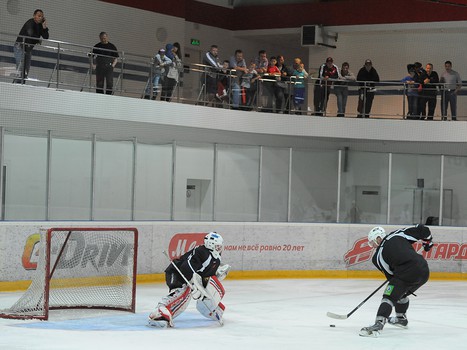 Первая тренировка "Авангарда" на льду