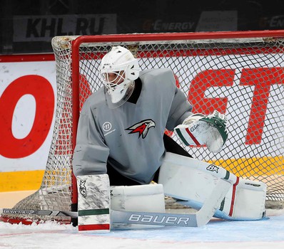 Новичок «Авангарда»: вратарь Эмиль Гарипов