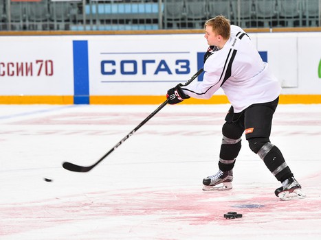 Рождественские игры "Авангарда": Пьянов vs Лемтюгов