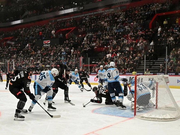 «Авангард» обыграл «Сибирь» и увеличил отрыв от «Ак Барса» в таблице Востока