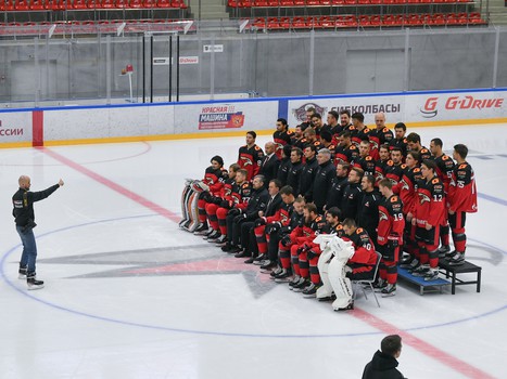 Бэкстейдж командного фото «Авангарда»