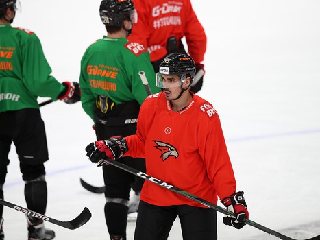 Первая тренировка Наиля Якупова в «Авангарде»