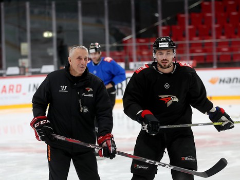 Тренировка «Авангарда» во время паузы в чемпионате