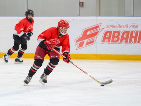 Турнир ХК "Авангард" среди дворовых детских команд в День космонавтики
