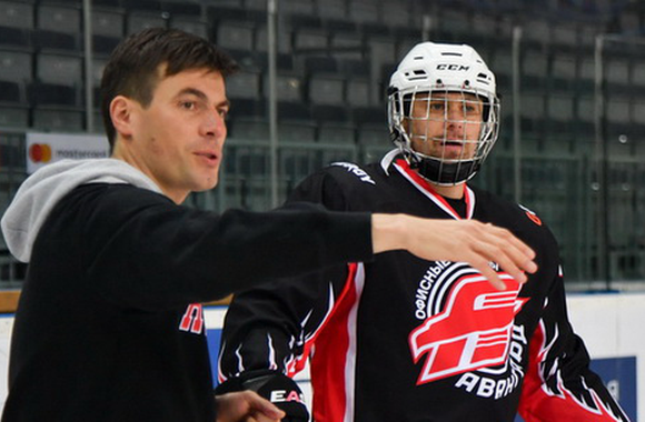 Дмитрий Батушенко: "Учения по эвакуации хоккеистов со льда проводим два раза в год"