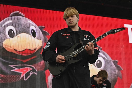 Фан-зона «Авангарда» на Пешеходном Любинском