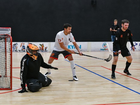 Товарищеский матч по флорболу. «Охранники Крылова» - «Мощные СМИ» 10:2