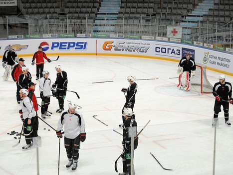 "Авангард" приступил к двухразовым тренировкам