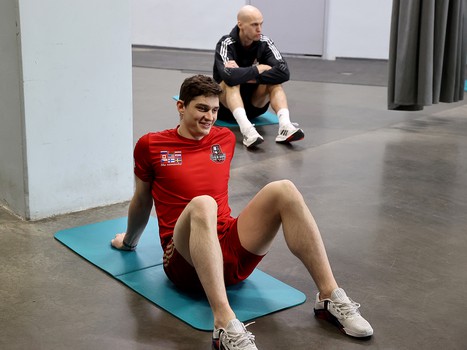 Тренировка «Авангарда» перед вторым матчем серии с «Ак Барсом»