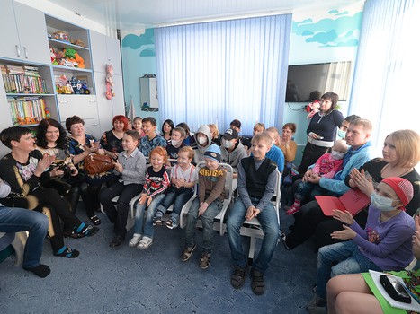 "Авангард" в гостях у детей, проходящих лечение в гематологическом отделении ОДКБ